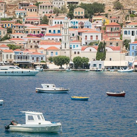 Chic & Modern Apartments With Swim Access Chalki Town Екстериор снимка