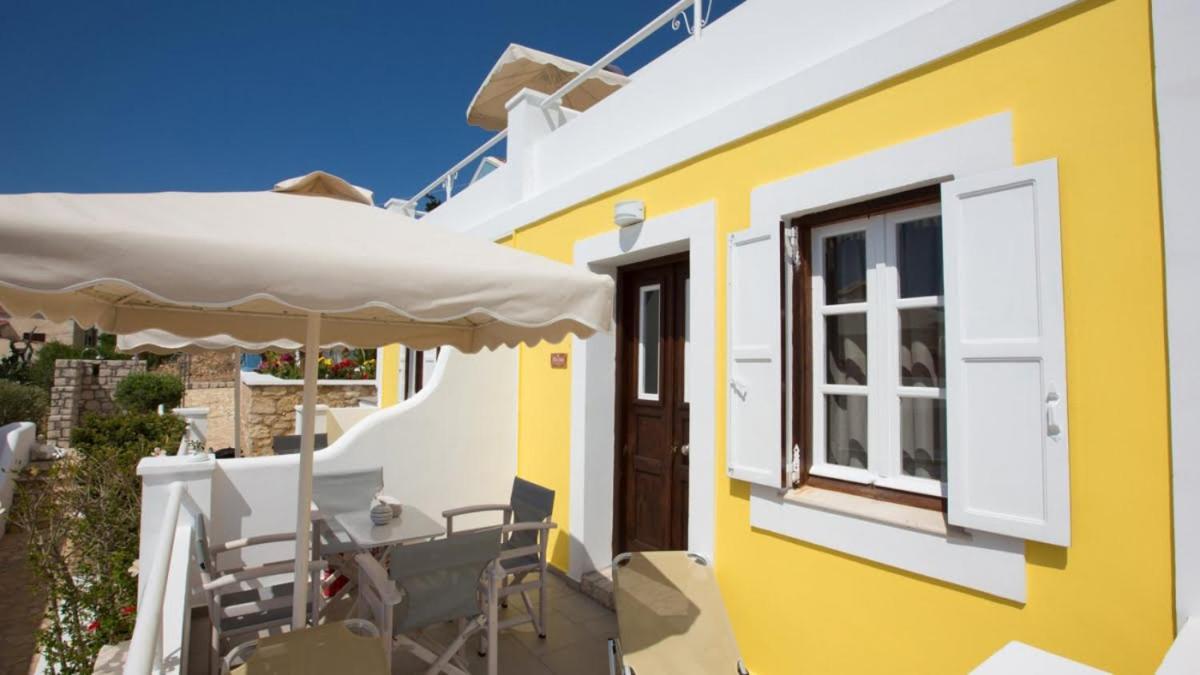 Chic & Modern Apartments With Swim Access Chalki Town Екстериор снимка